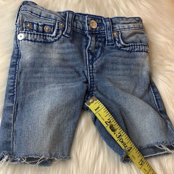 True Religion Cut Off Jean Shorts Size 3T - Picture 8 of 8